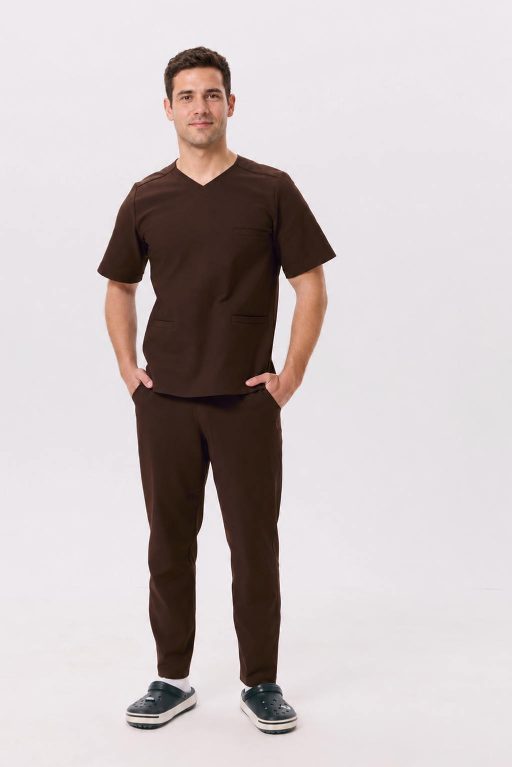 Pantalón médico de hombre recto Ivo, color chocolate oscuro, frente