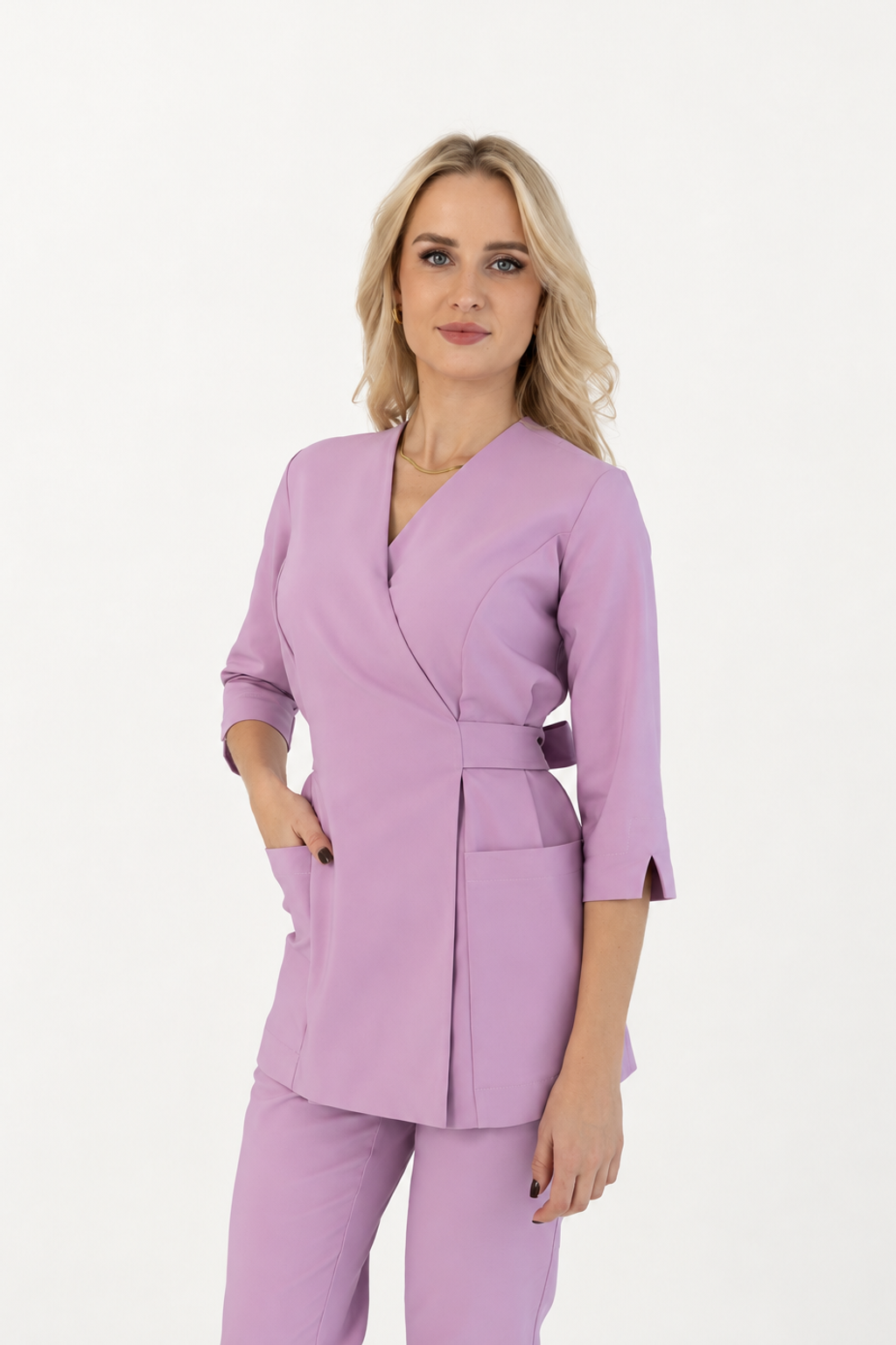 Túnica médica de mujer cruzada Ana, color rosado, tres cuartos