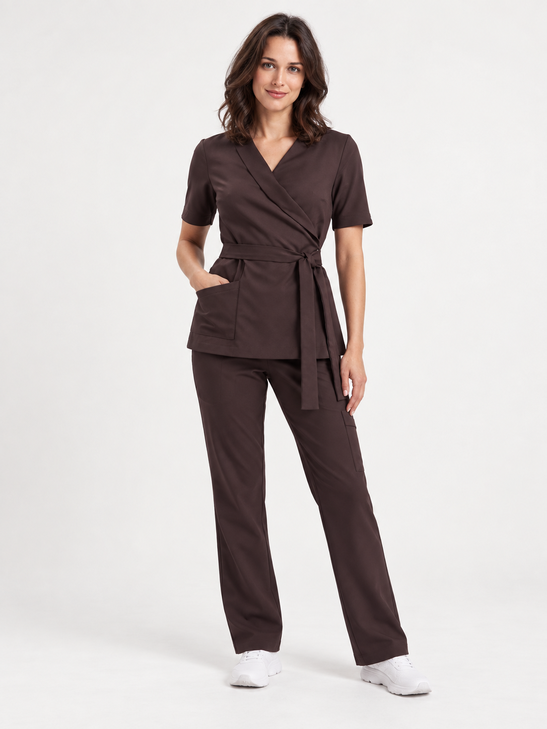 Túnica médica de mujer cruzada Emma, color chocolate oscuro, frente