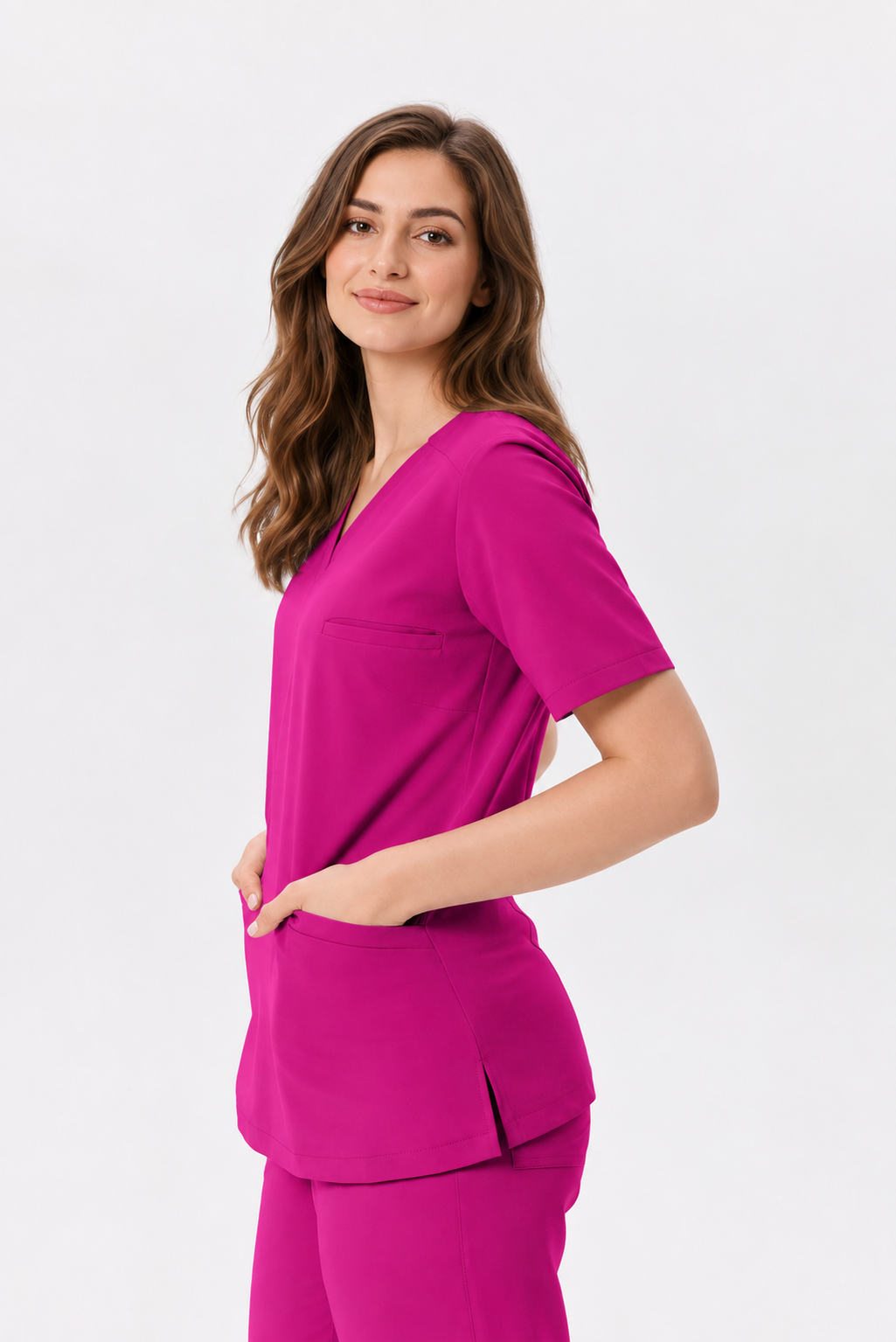 Blusa médica de mujer cuello en V Livia, color amaranto, tres cuartos